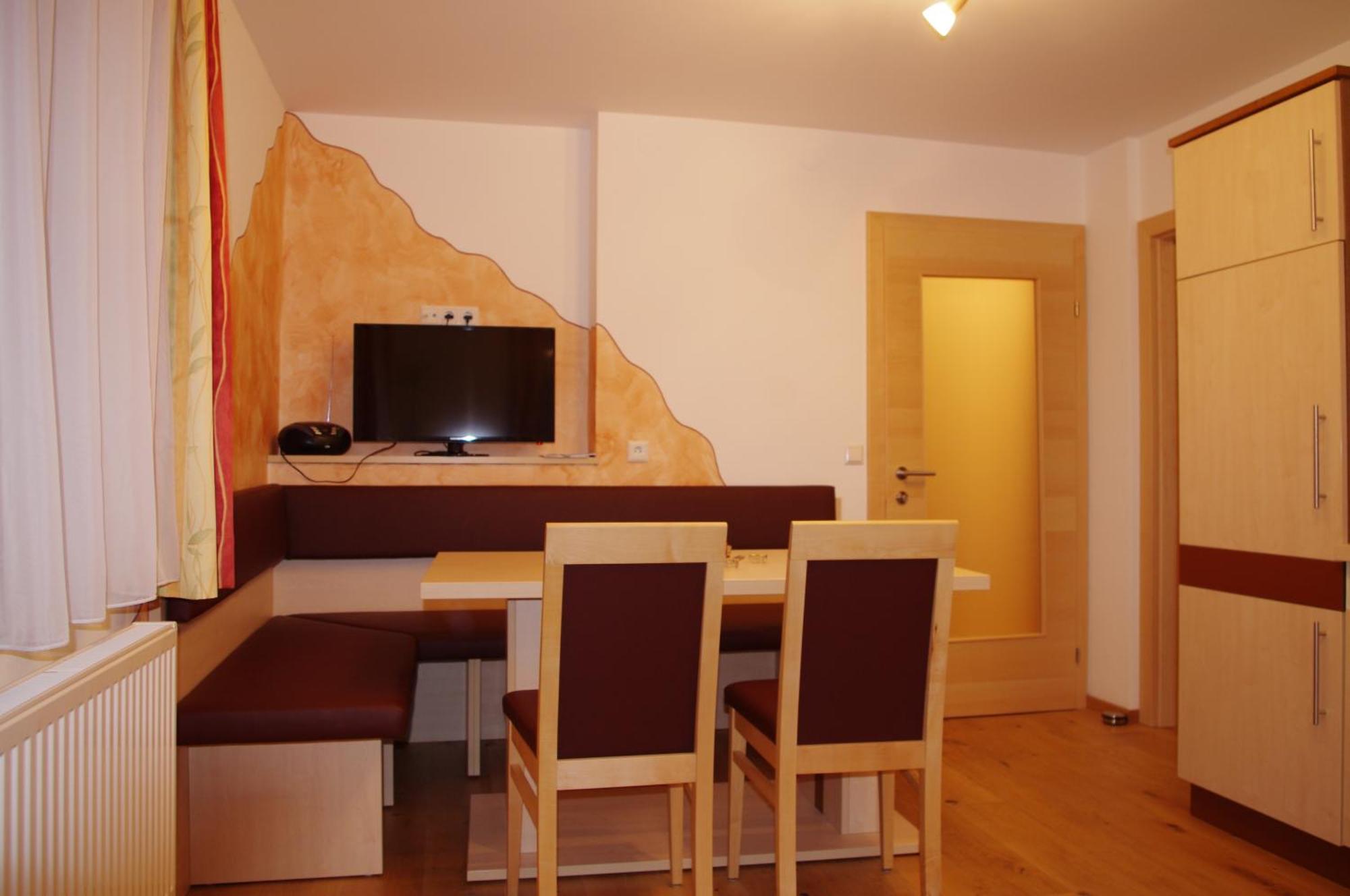 Ulnhof Apartment Mariapfarr Ruang foto
