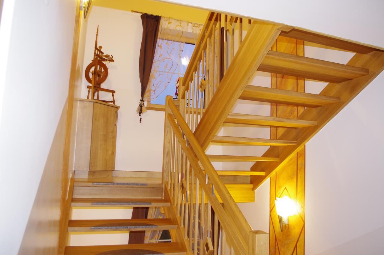 Ulnhof Apartment Mariapfarr Bagian luar foto